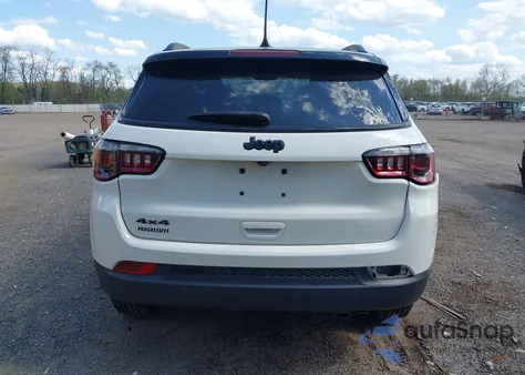 2021 Jeep Compass Altitude 4X4 z USA, uszkodzony, nr VIN 3C4NJDBB5MT543426